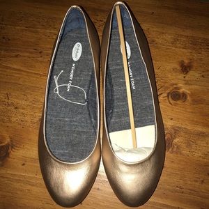 Women’s flats